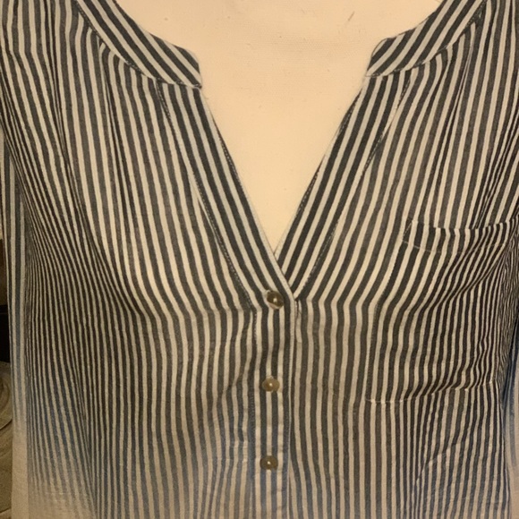 Tunic style blouse/top size 2x - Picture 2 of 8